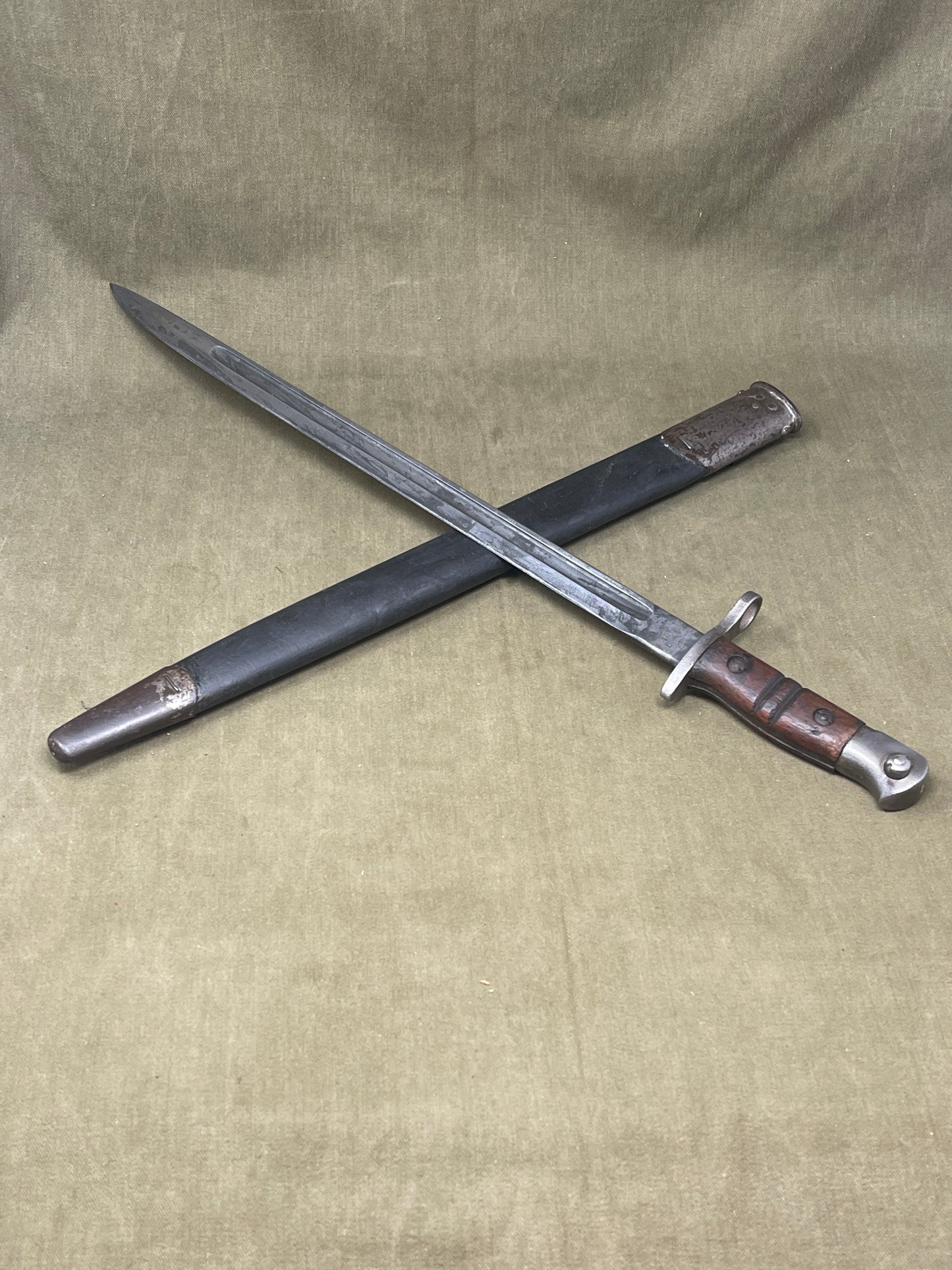 Original U.S. Army P14 M1913 Sword Bayonet – Remington July  1917 – Excellent Condition with Webbing Frog (Copy)