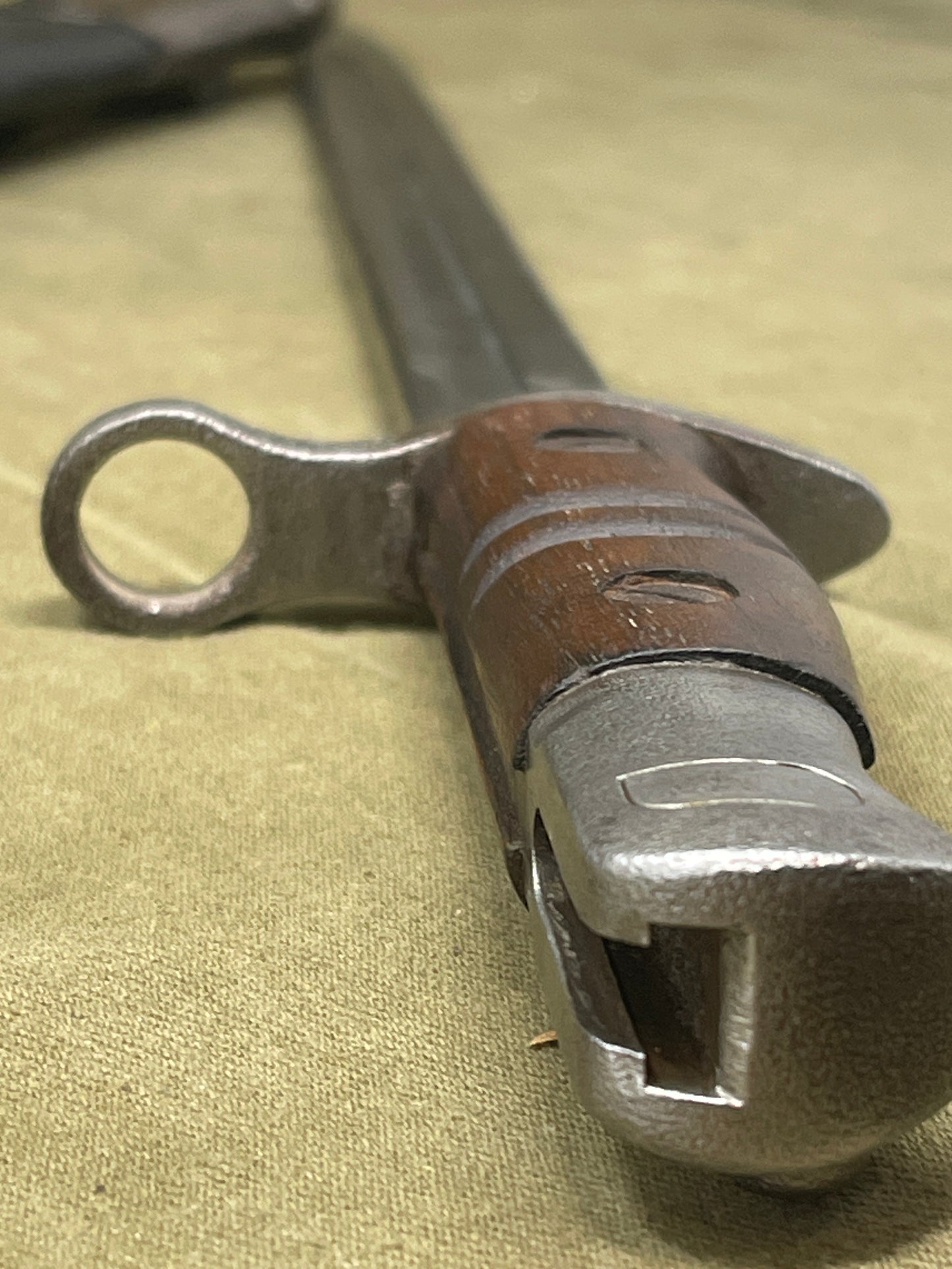 Original U.S. Army P14 M1913 Sword Bayonet – Remington July  1917 – Excellent Condition with Webbing Frog (Copy)