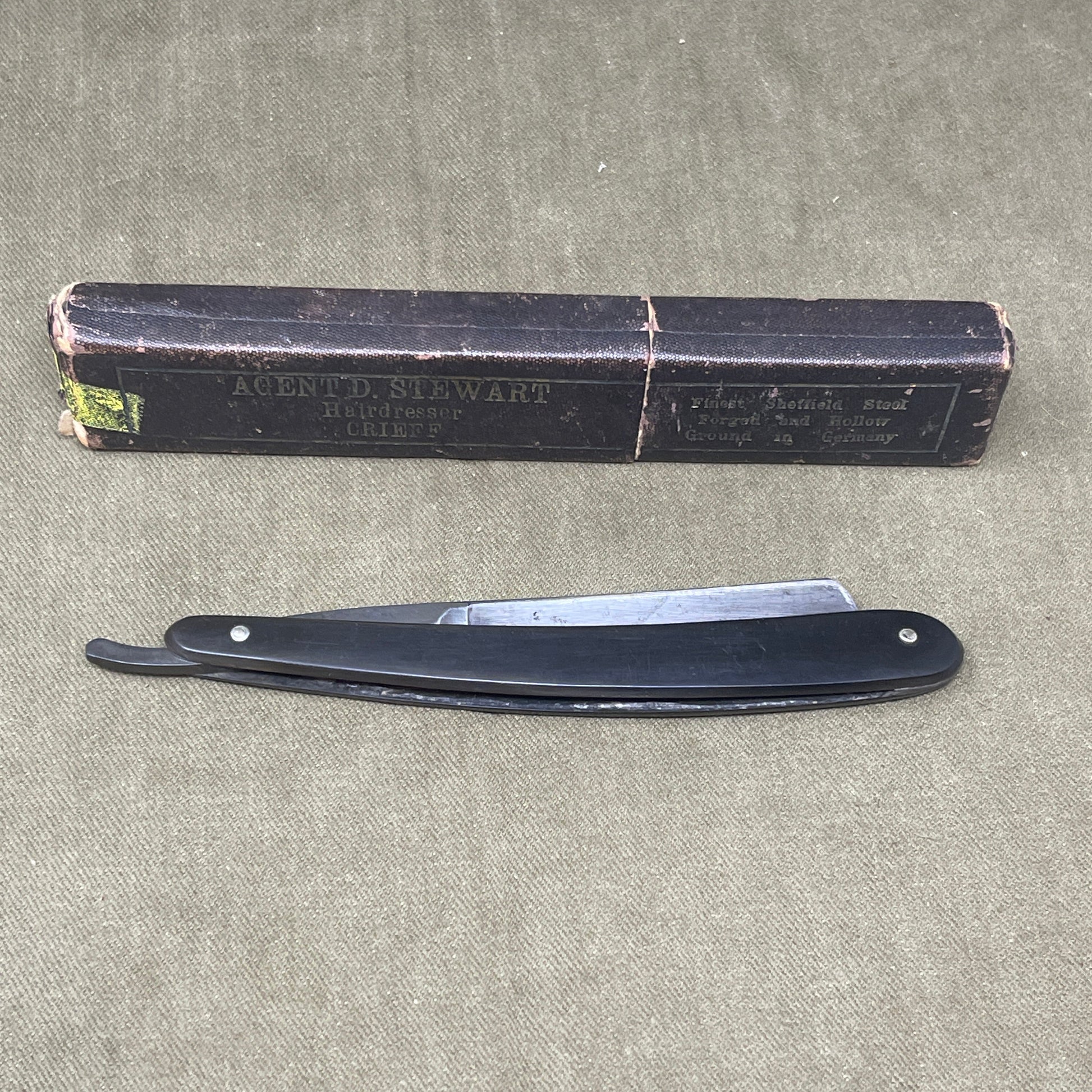 Military Vintage  "The Royal Navy Razor" by  Thomas Turner Cuttlers To His Majesty Sheffield 