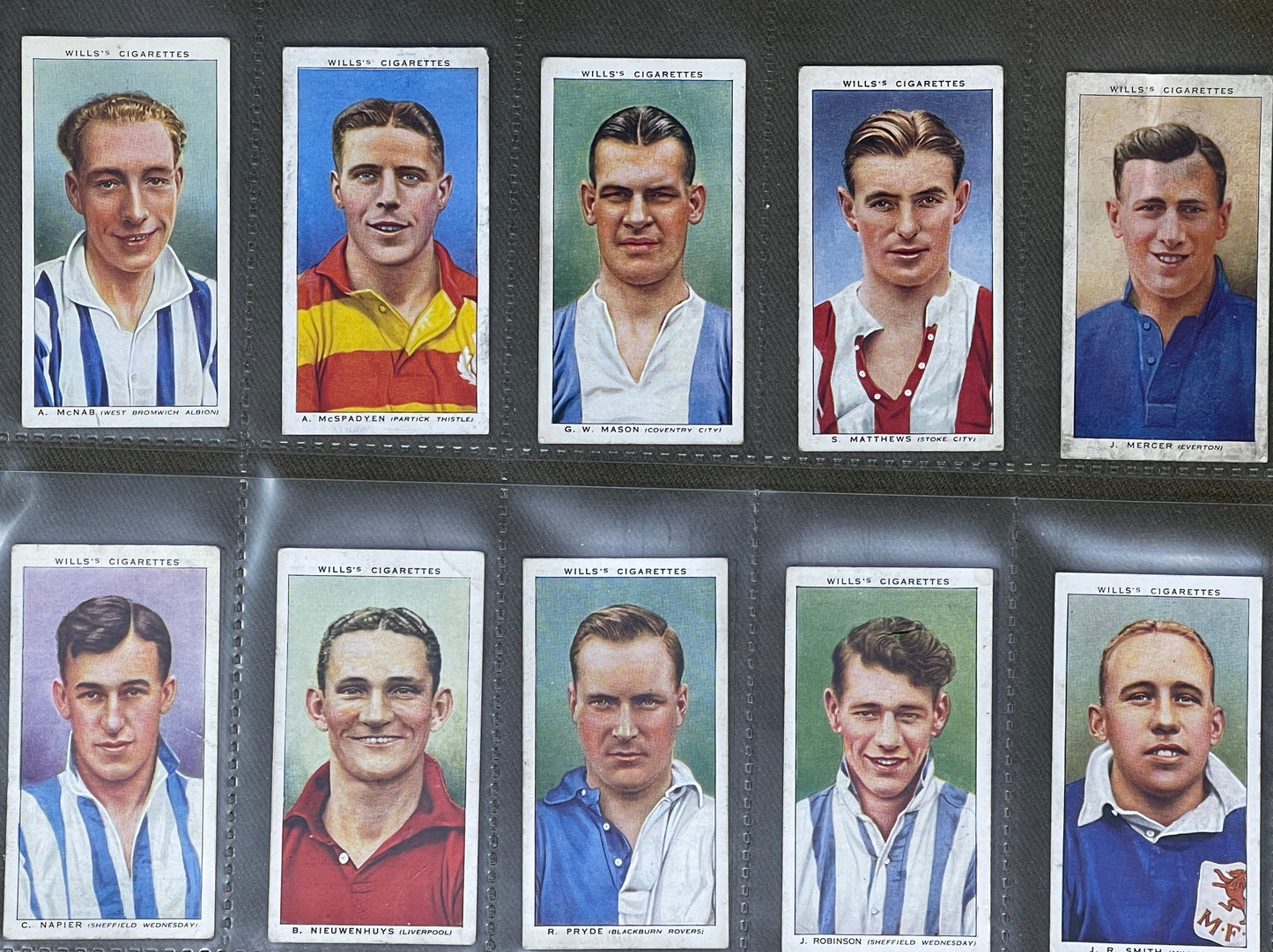 WD & HO Wills Association Footballers Cigarette Cards