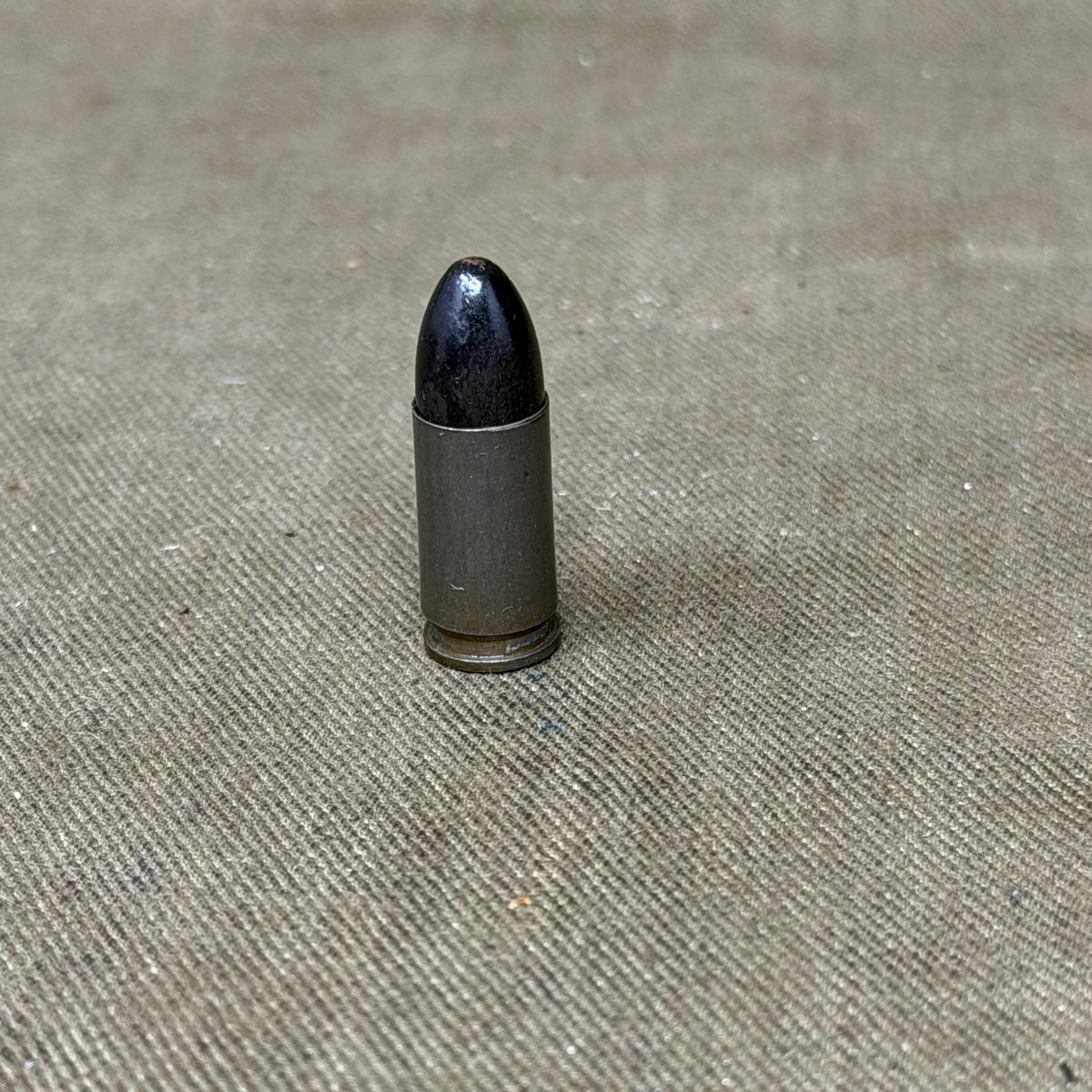 Original WW2 German 9mm Parabellum Cartridge – emp 1942 – Black Bullet – Inert