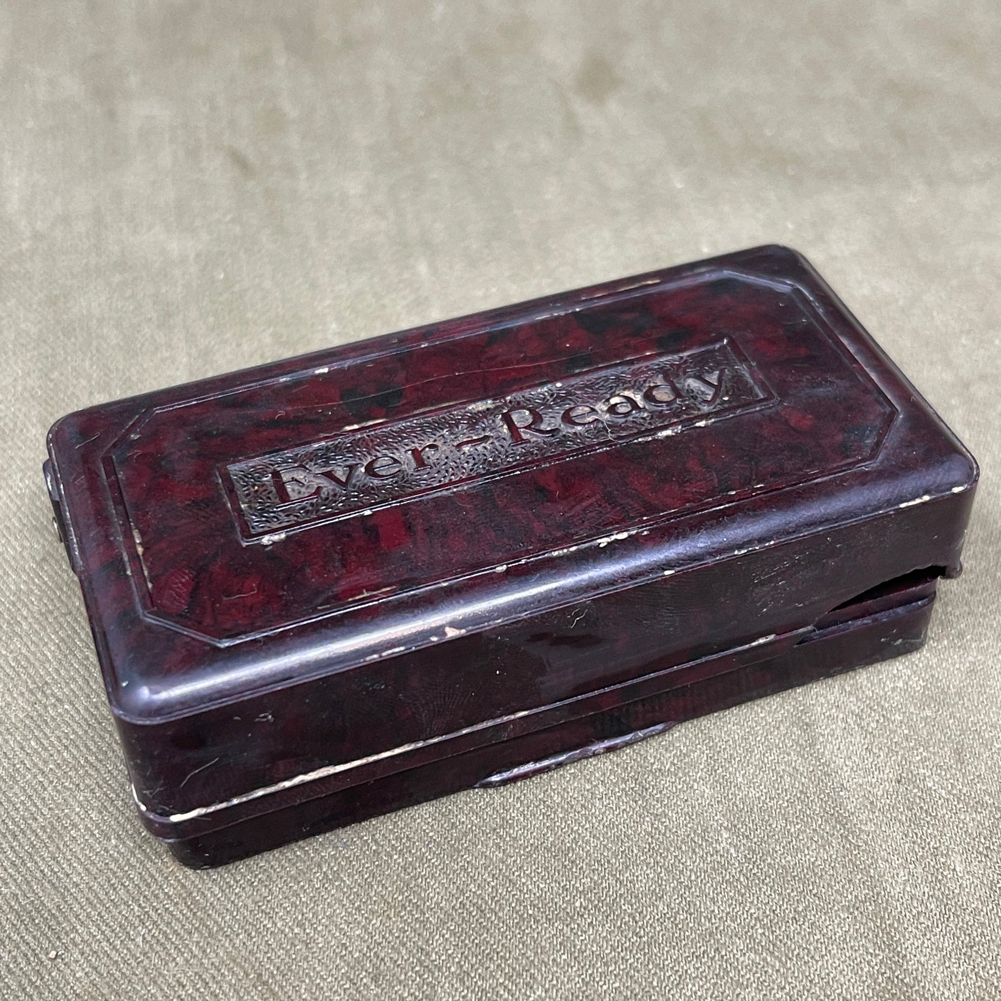 Cased Ever Ready 1912 Patent Safety Razor – Made in England, Excellent Working Order