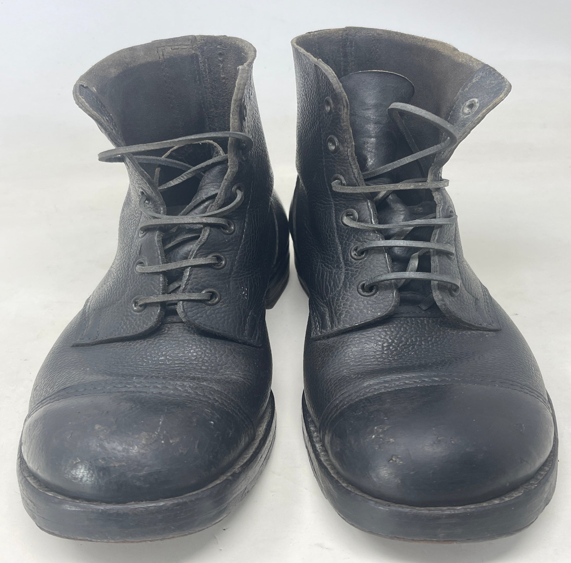 British Army Size 8 Pair of 1943 Dated  Ammo Boots