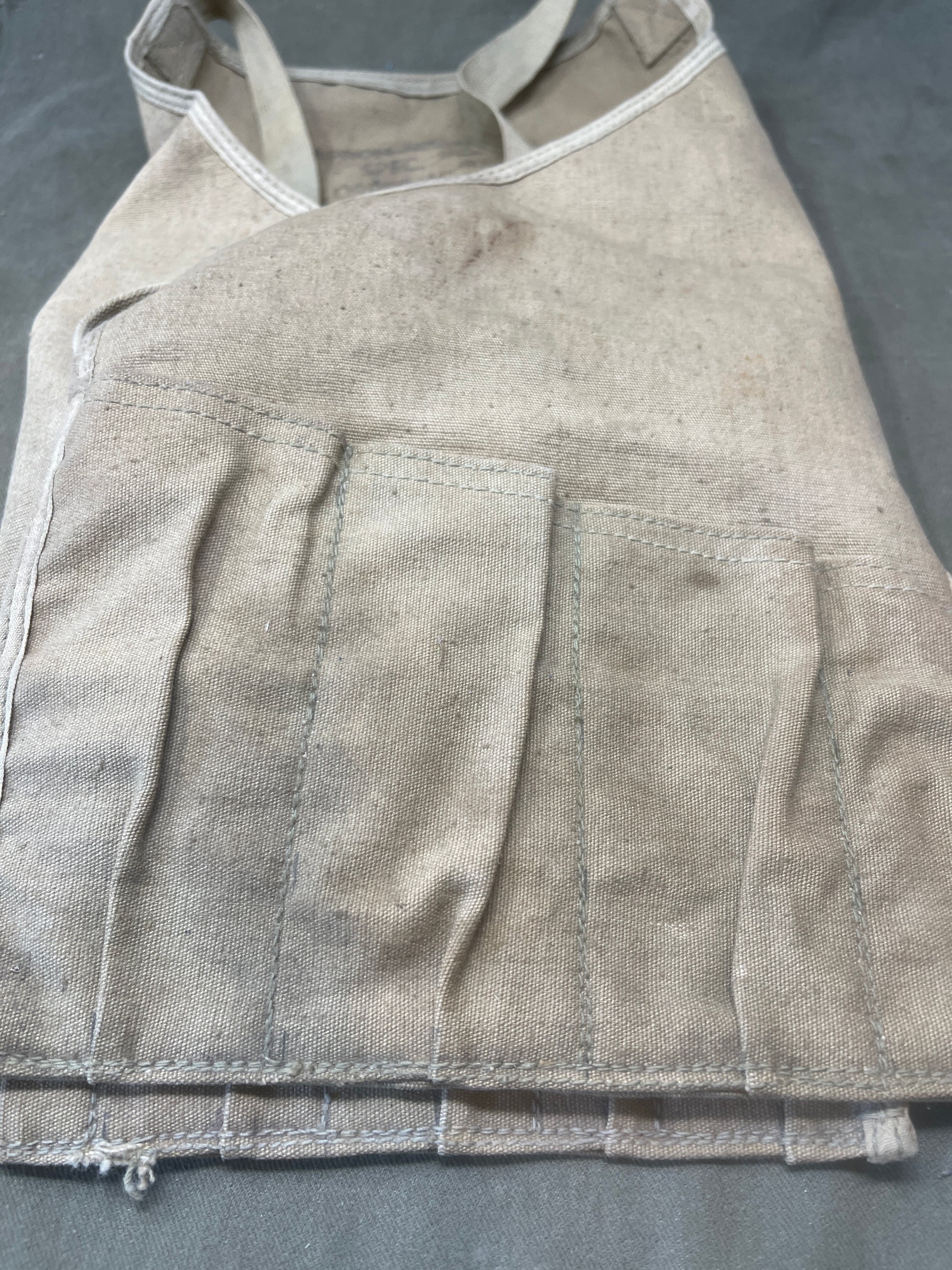 US Army Air Force corps AAF WW2 Mechanics Apron Type B-2 Spec 3136 Khaki Canvas