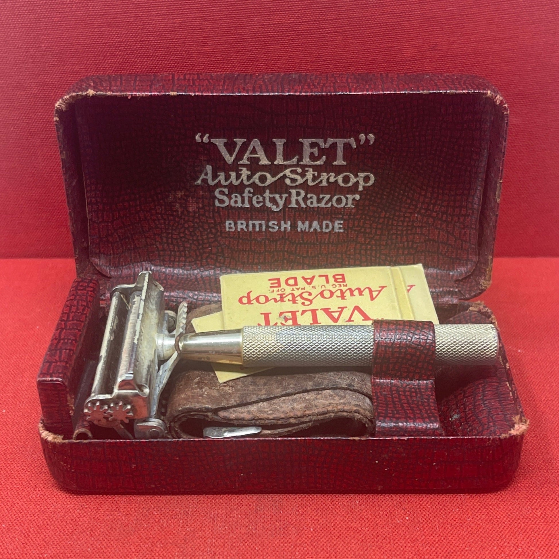 A Valet Autostrop razor, VC3 type,