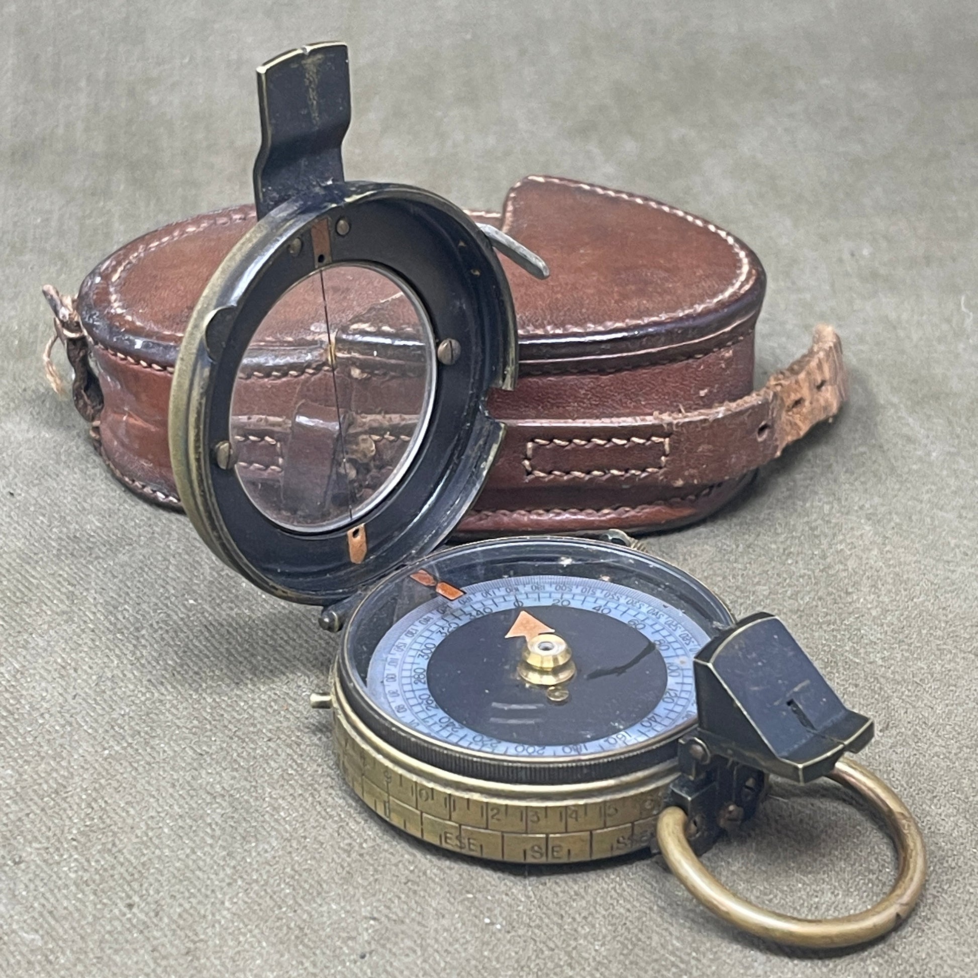 WWI British Verner’s Patent Marching Compass – 1918 F-L  No. 128290