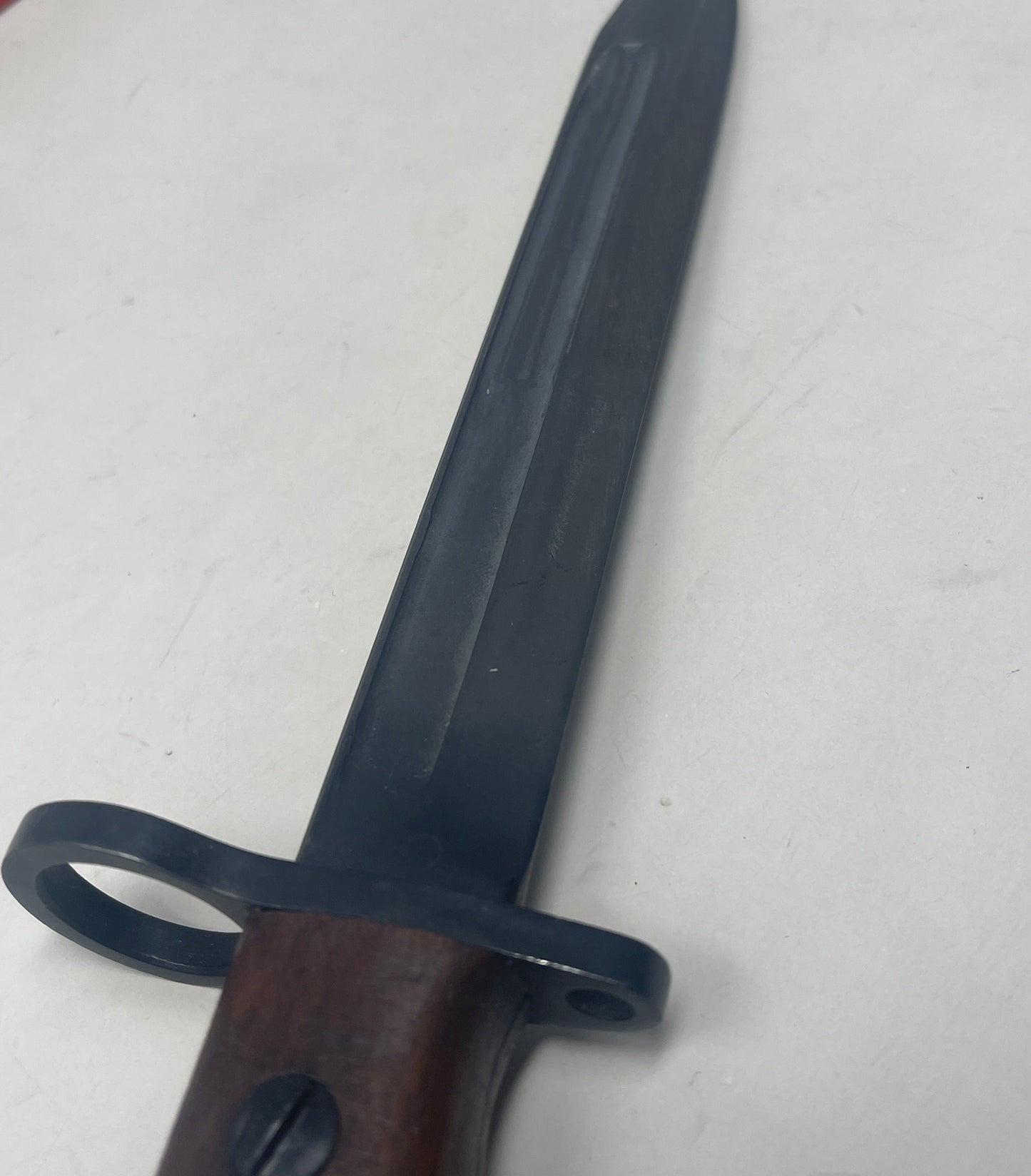 The No. 5 Bayonet was the bayonet used with the No 5 Lee-Enfield which is nicknamed the "Jungle carbine ". The bayonet was a blade which marked a return of the British Army to using blade type bayonets like the Pattern 1907 bayonet instead of socket bayonets such as the No. 4 Bayonets used on the No. 4 Lee-Enfield.