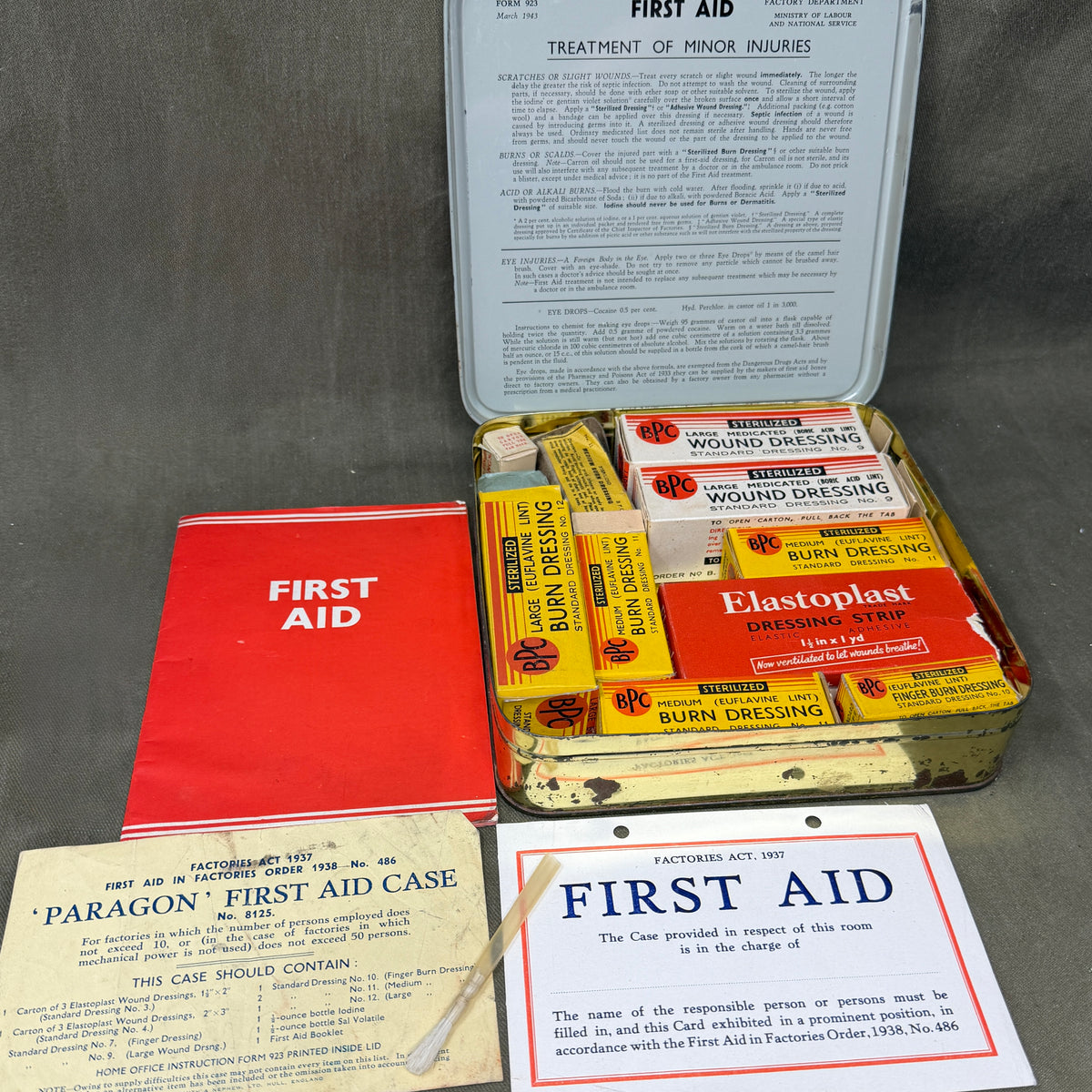 WWII British Paragon First Aid Kit – Complete & Excellent Condition