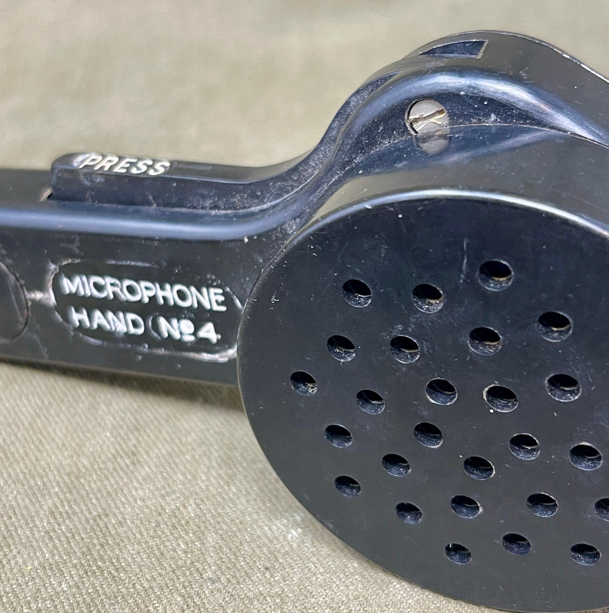 Microphone Hand No. 4A – Wireless Sets No. 18 & 68 (Excellent Condition)
