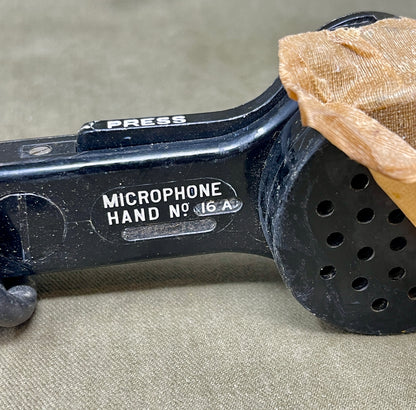 Original WWII Microphone Hand No. 16A for Wireless Sets 19 & 22. Excellent condition with original packing. Rare collector’s item