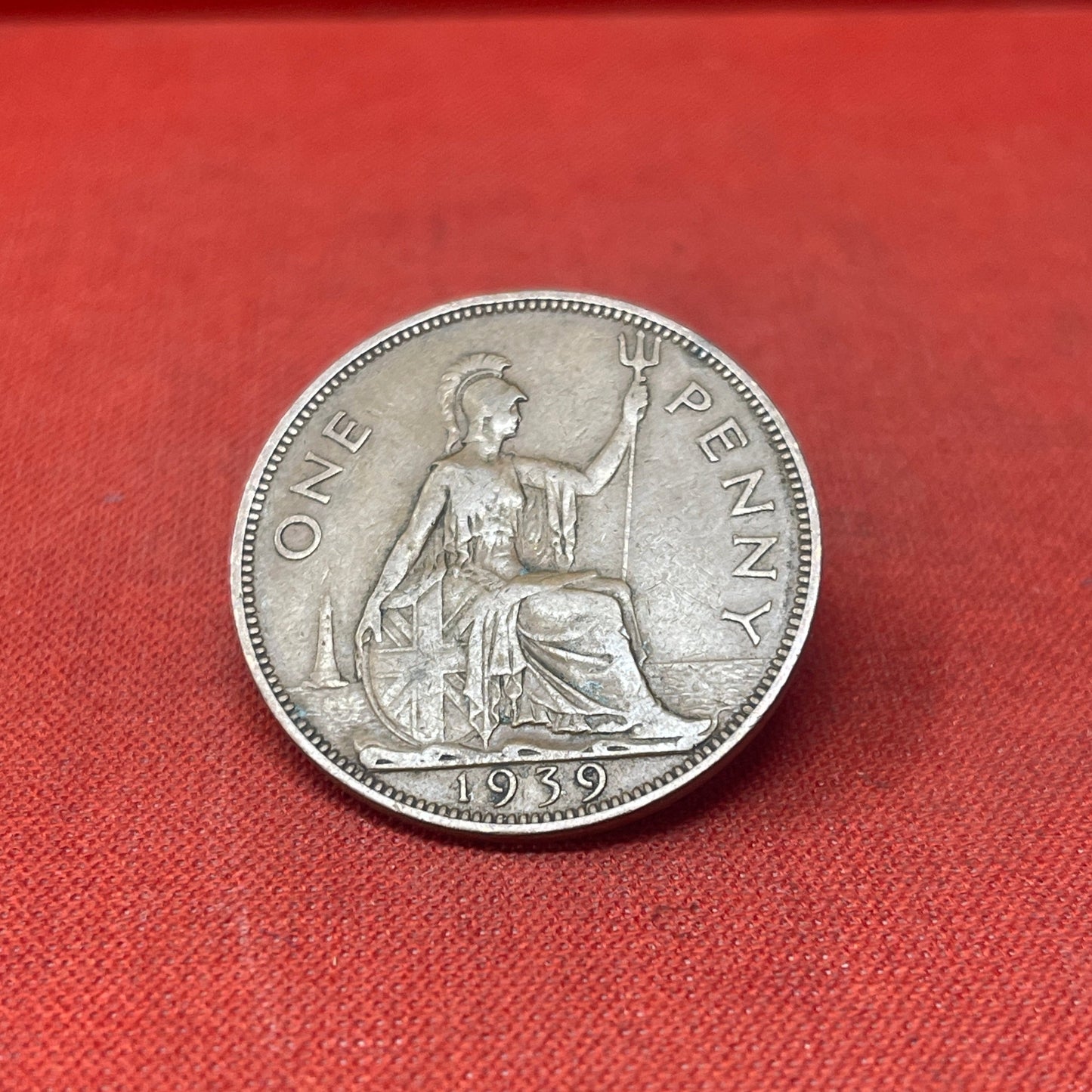 Explore the historical significance of the King George VI One Penny coin, minted from 1937 to 1952. Ideal for collectors and history enthusiasts seeking an authentic piece of British numismatic heritage.