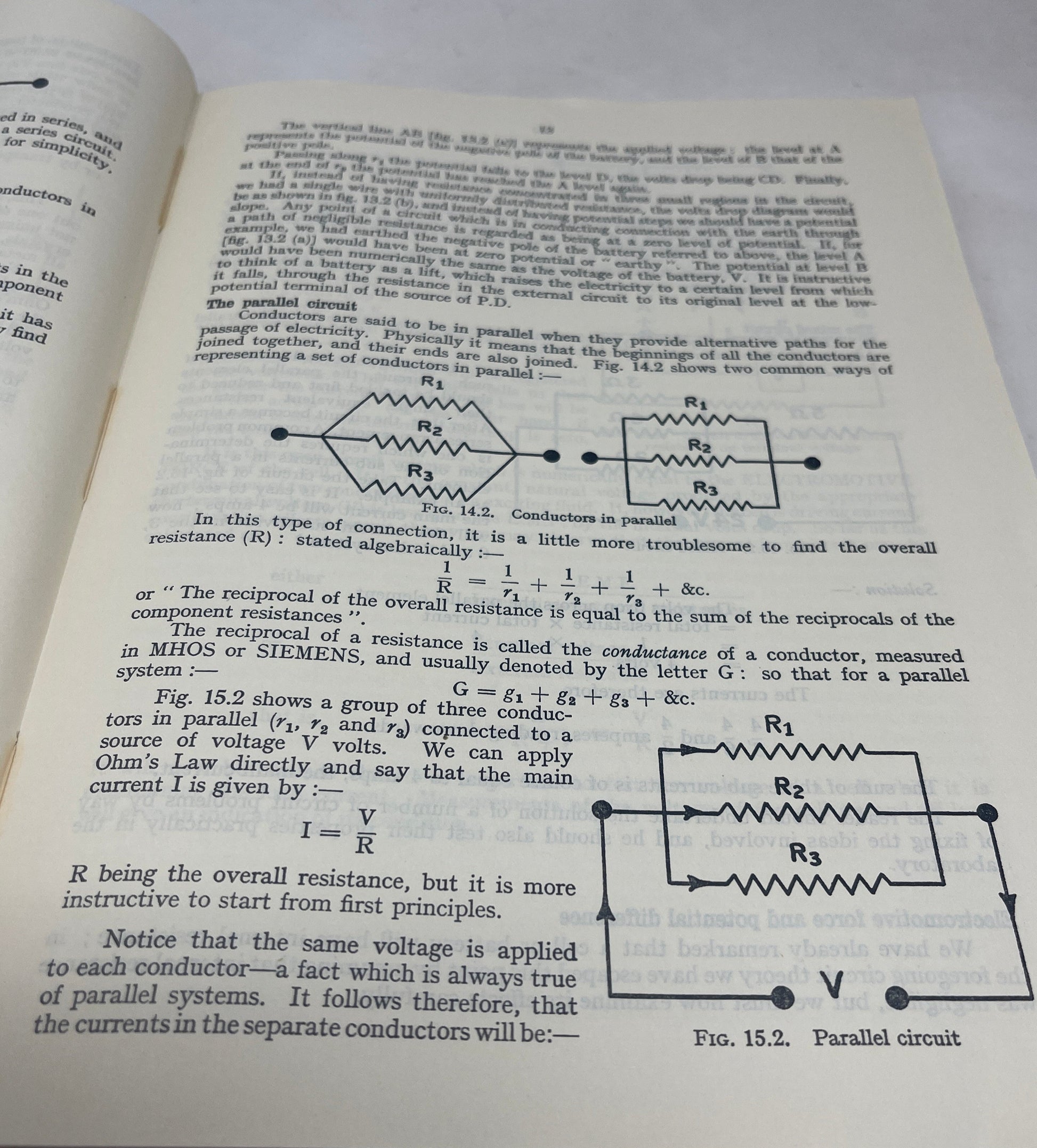 Original Air Publication 1762 Electrical and Radio Notes for Wireless Operators HMSO 1940 reprinted 1956. This manual is in excellent condition for its age. There are no pages missing or visible marks 