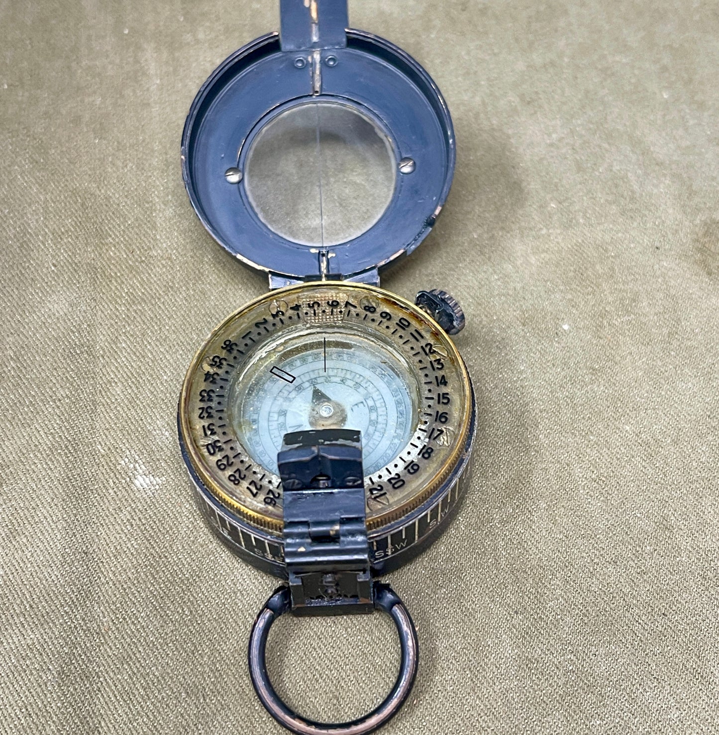 WWII British Prismatic Compass – 1941 Mk III T.G. Co Ltd, London No B97058
