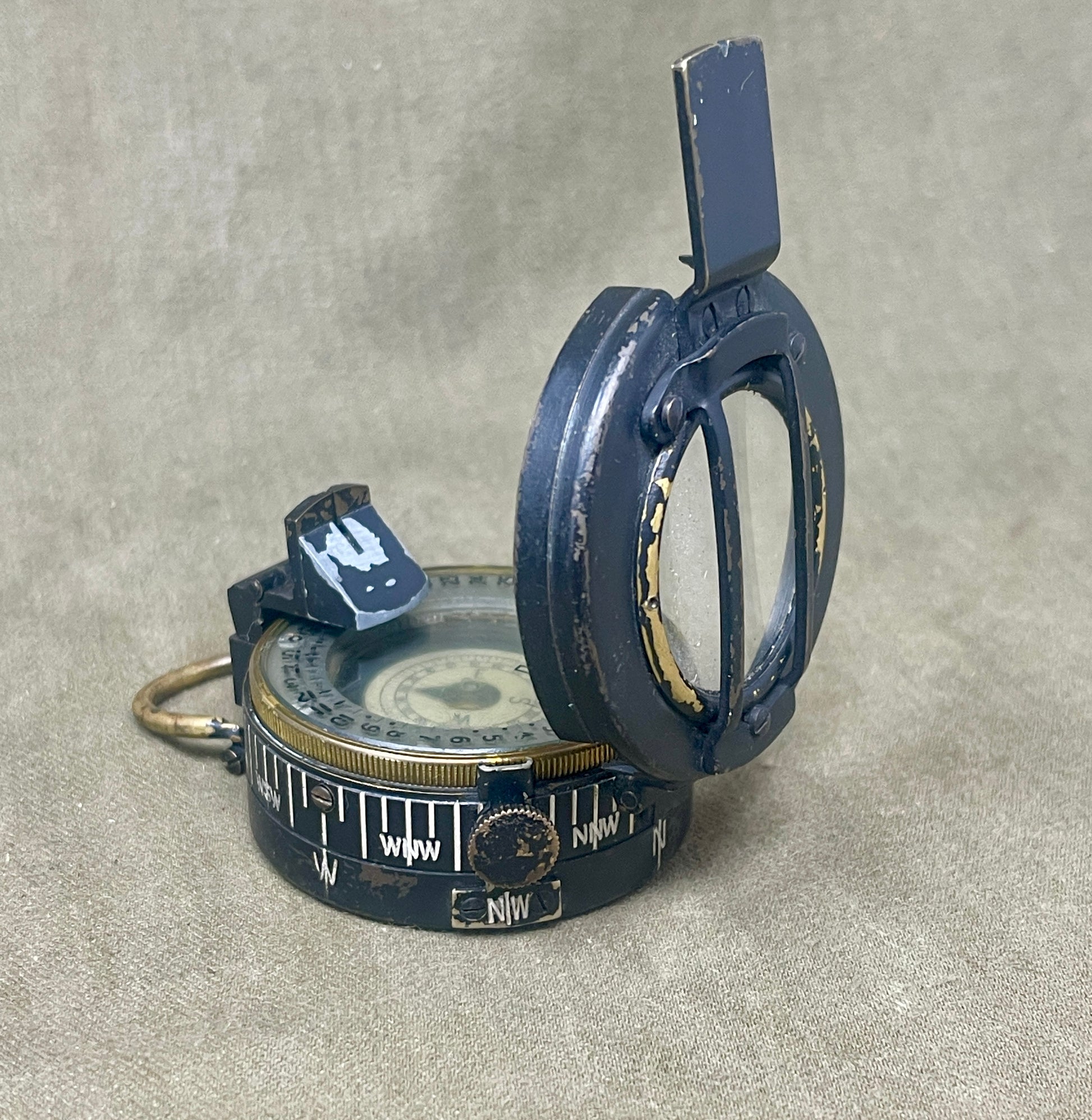 WWII British Prismatic Compass – 1944 T.G. Co Ltd, London NoB 3106638