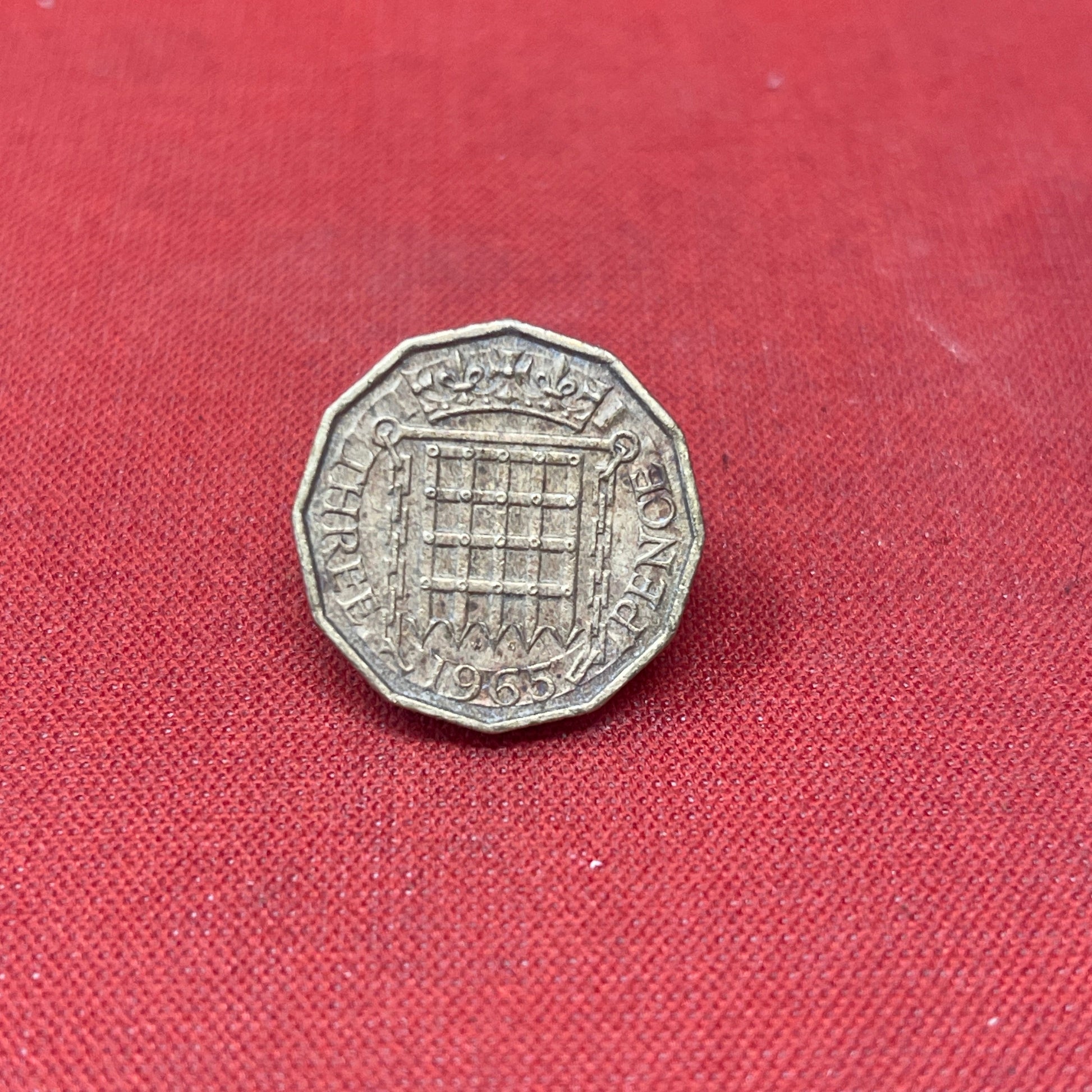 Queen Elizabeth II 1965 Threepence Coin