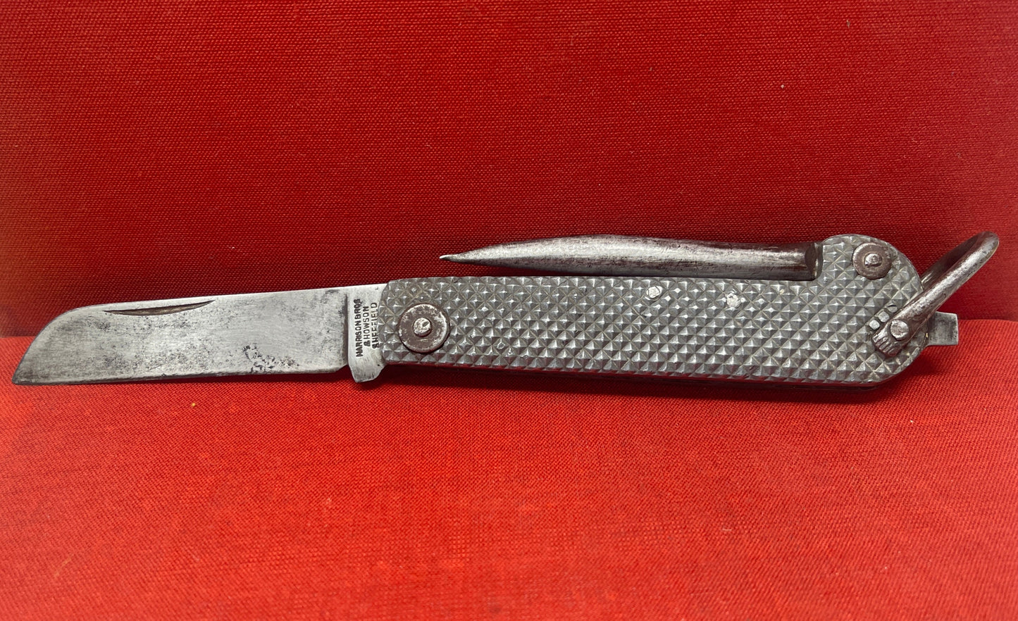 Royal Navy clasp knife, Admiralty Pattern 301