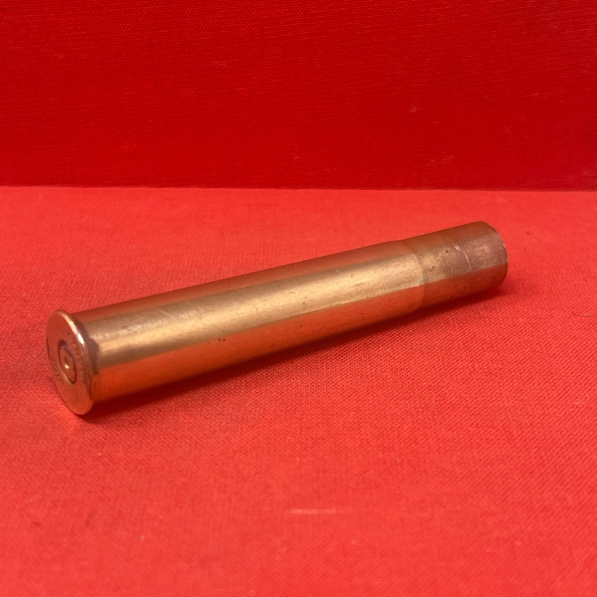 The Kynoch .470 Nitro Express Cartridge Case is a legendary round designed for dangerous game hunting. Featuring a robust, rimmed brass case and a 500-grain bullet, it delivers exceptional stopping power and deep penetration. Trusted by professional hunters and safari guides, it's ideal for tackling Africa's most formidable game