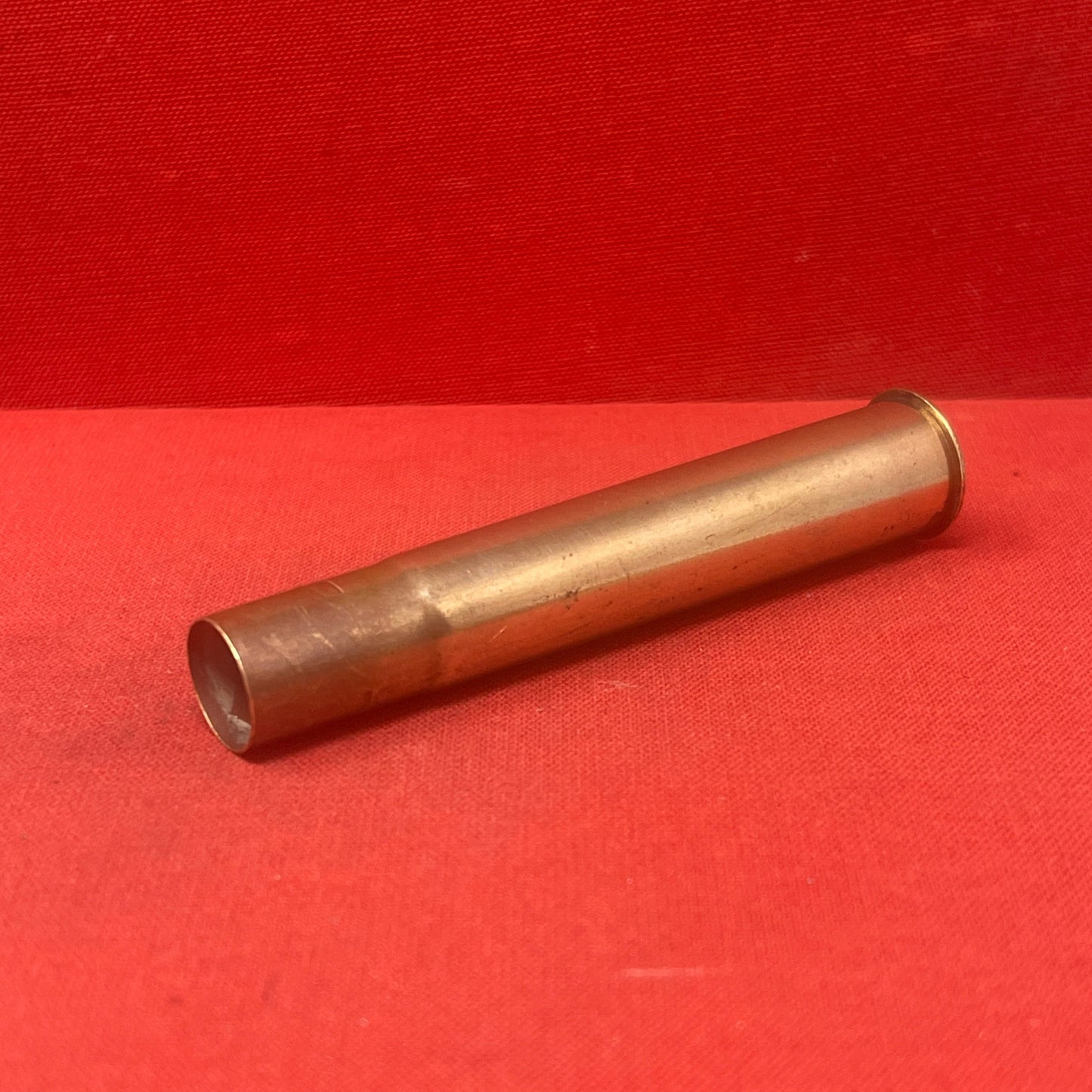 The Kynoch .470 Nitro Express Cartridge Case is a legendary round designed for dangerous game hunting. Featuring a robust, rimmed brass case and a 500-grain bullet, it delivers exceptional stopping power and deep penetration. Trusted by professional hunters and safari guides, it's ideal for tackling Africa's most formidable game