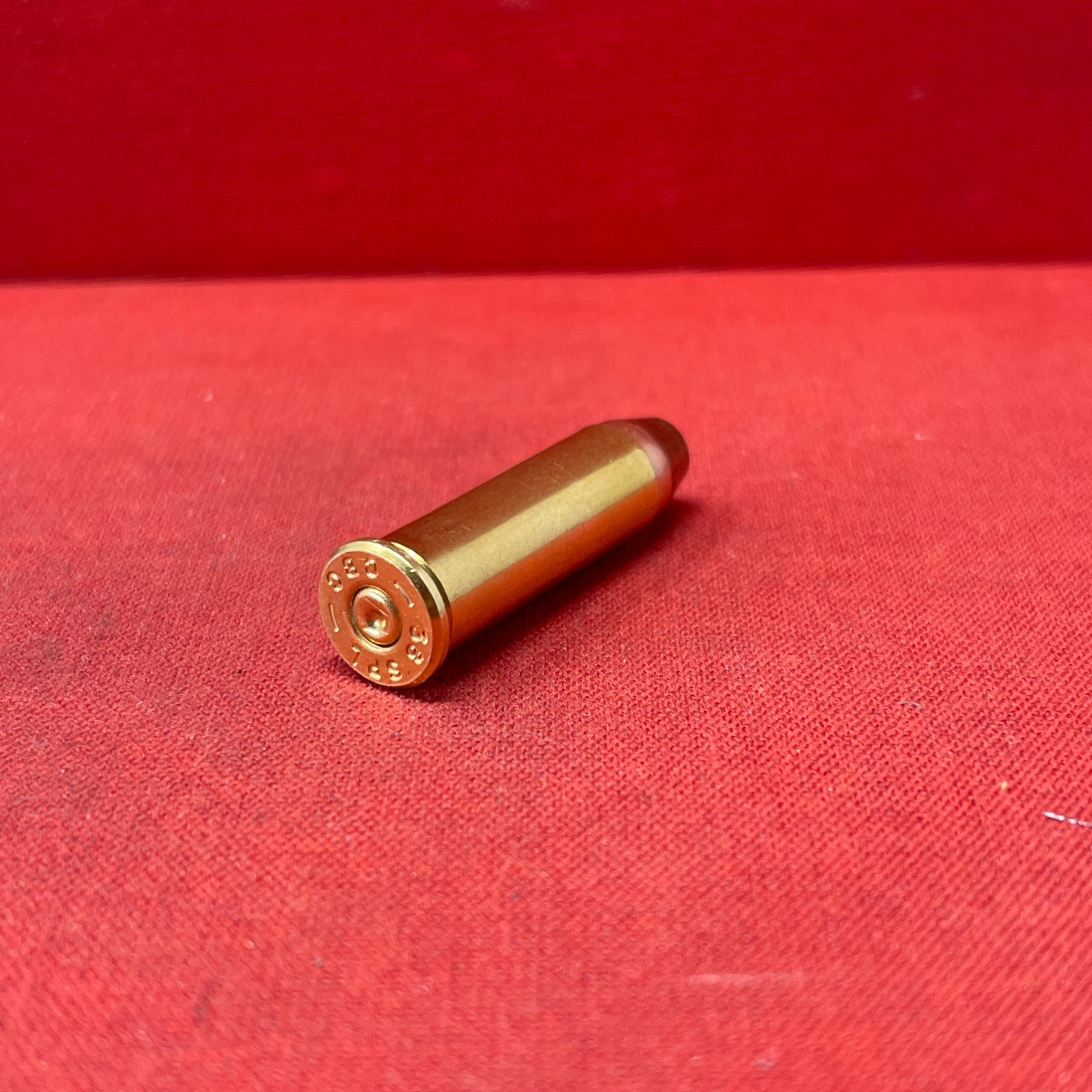 Explore the .38 Special inert brass cartridge, a non-functional replica ideal for training, display, and educational purposes. This safe-to-handle cartridge maintains the authentic look and feel of the original, reflecting the enduring legacy of the .38 Special in military, law enforcement, and civilian use