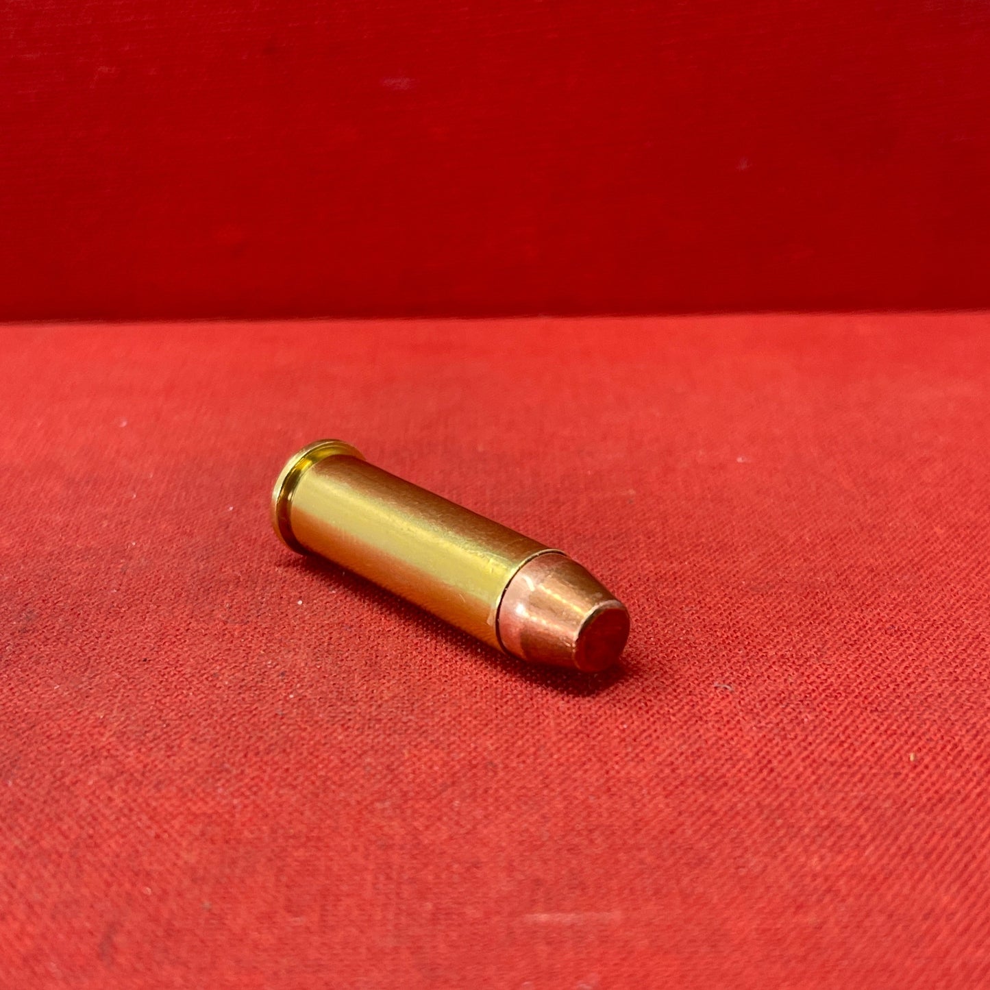 Explore the .38 Special inert brass cartridge, a non-functional replica ideal for training, display, and educational purposes. This safe-to-handle cartridge maintains the authentic look and feel of the original, reflecting the enduring legacy of the .38 Special in military, law enforcement, and civilian use