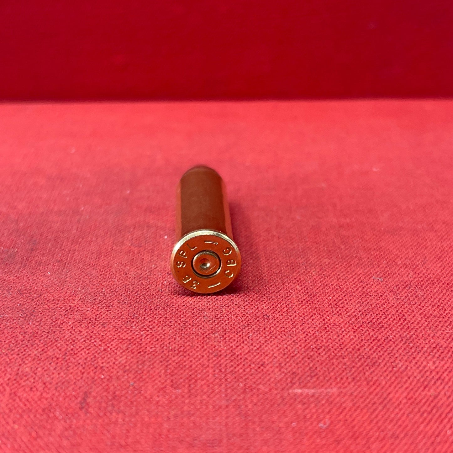 Explore the .38 Special inert brass cartridge, a non-functional replica ideal for training, display, and educational purposes. This safe-to-handle cartridge maintains the authentic look and feel of the original, reflecting the enduring legacy of the .38 Special in military, law enforcement, and civilian use