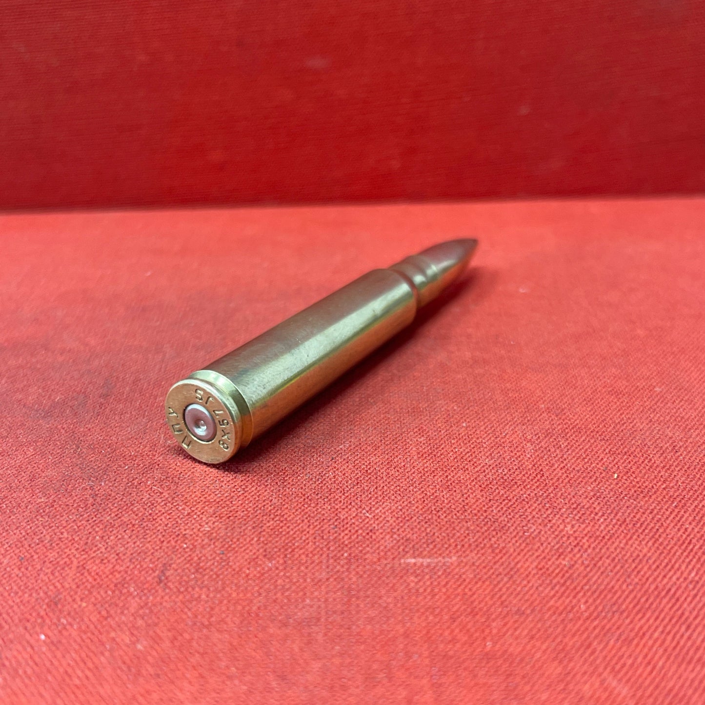 Discover Mauser 7.92x57mm inert ammunition, a non-functional replica perfect for training, display, and educational purposes. This safe-to-handle cartridge maintains the authentic look and feel of the original, reflecting its historical significance in German Mauser rifles and machine guns