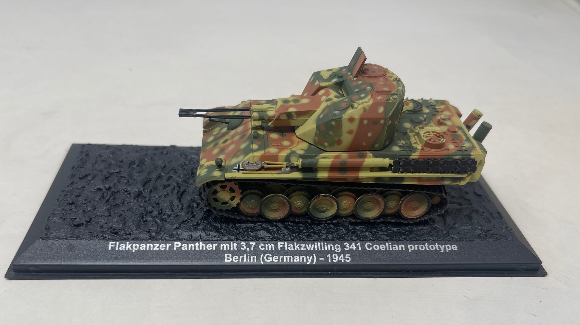 1/72 Scale Flakpanzer Panther mit 3.7cm Flakwilling 341 Coelian prototype Berlin Germany 1945