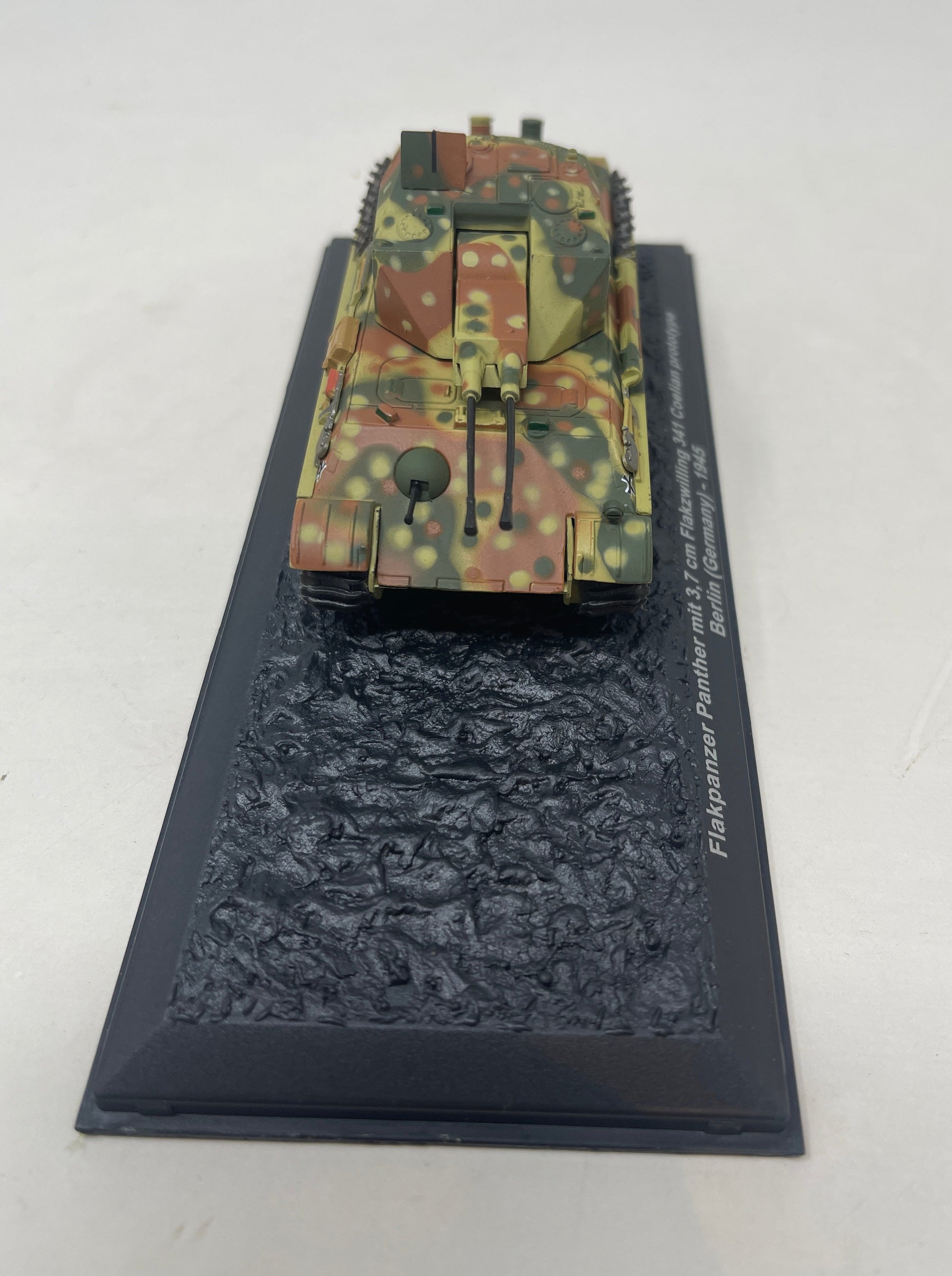 1/72 Scale Flakpanzer Panther mit 3.7cm Flakwilling 341 Coelian prototype Berlin Germany 1945