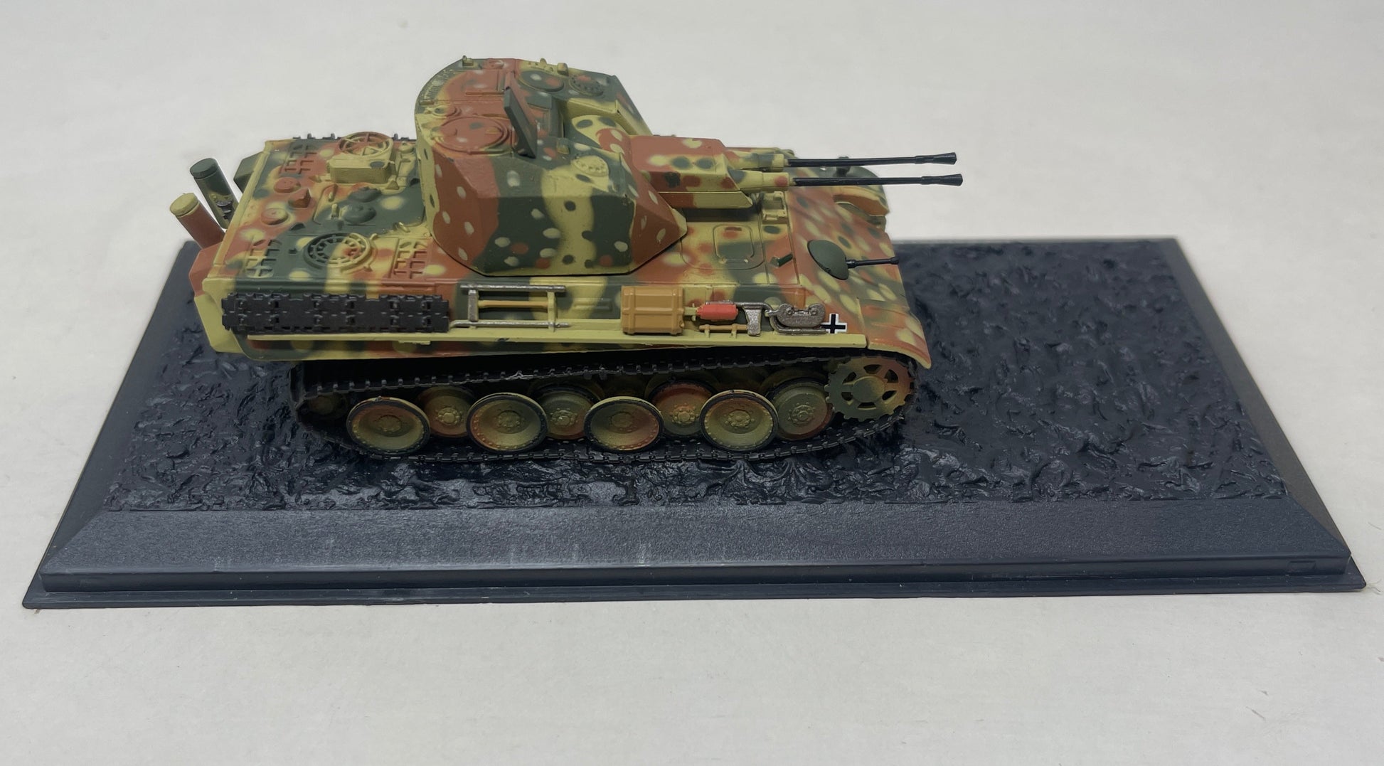 1/72 Scale Flakpanzer Panther mit 3.7cm Flakwilling 341 Coelian prototype Berlin Germany 1945