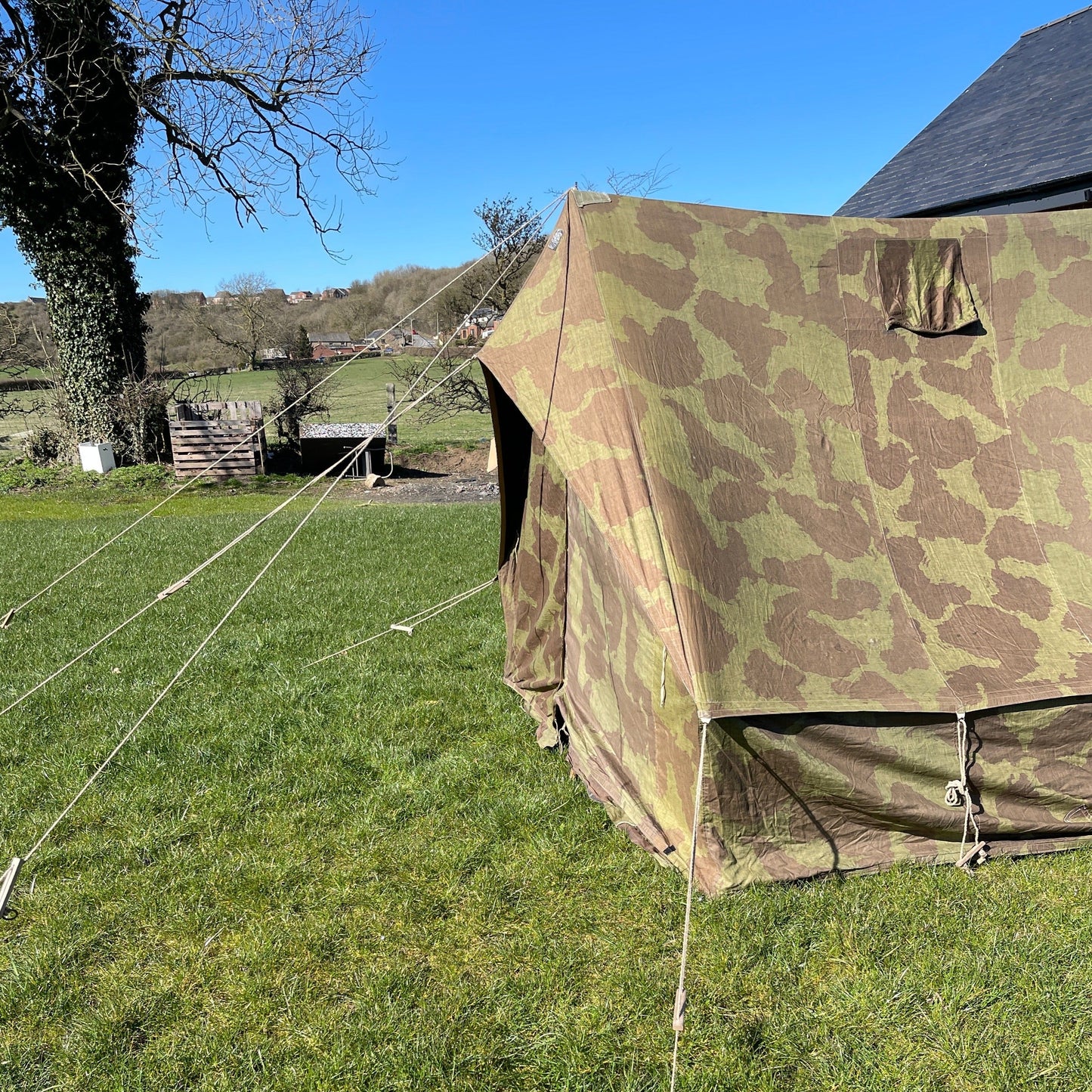 British Airborne Tent Light Patrol. Cat NO AD 8610